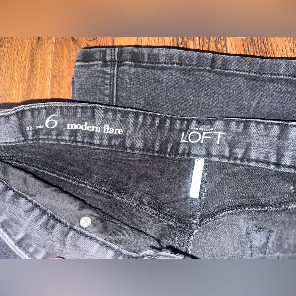 LOFT Women's Dark Wash Skinny Jeans - Picture 4 of 7